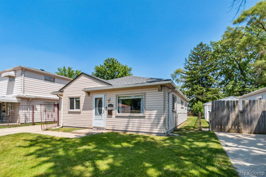5669 KATHERINE Street, Dearborn Heights, MI 48125 — Photo 21