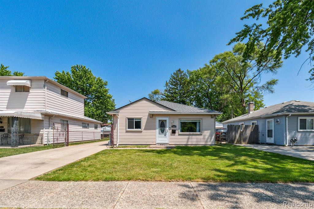 5669 KATHERINE Street, Dearborn Heights, MI 48125 — Photo 23