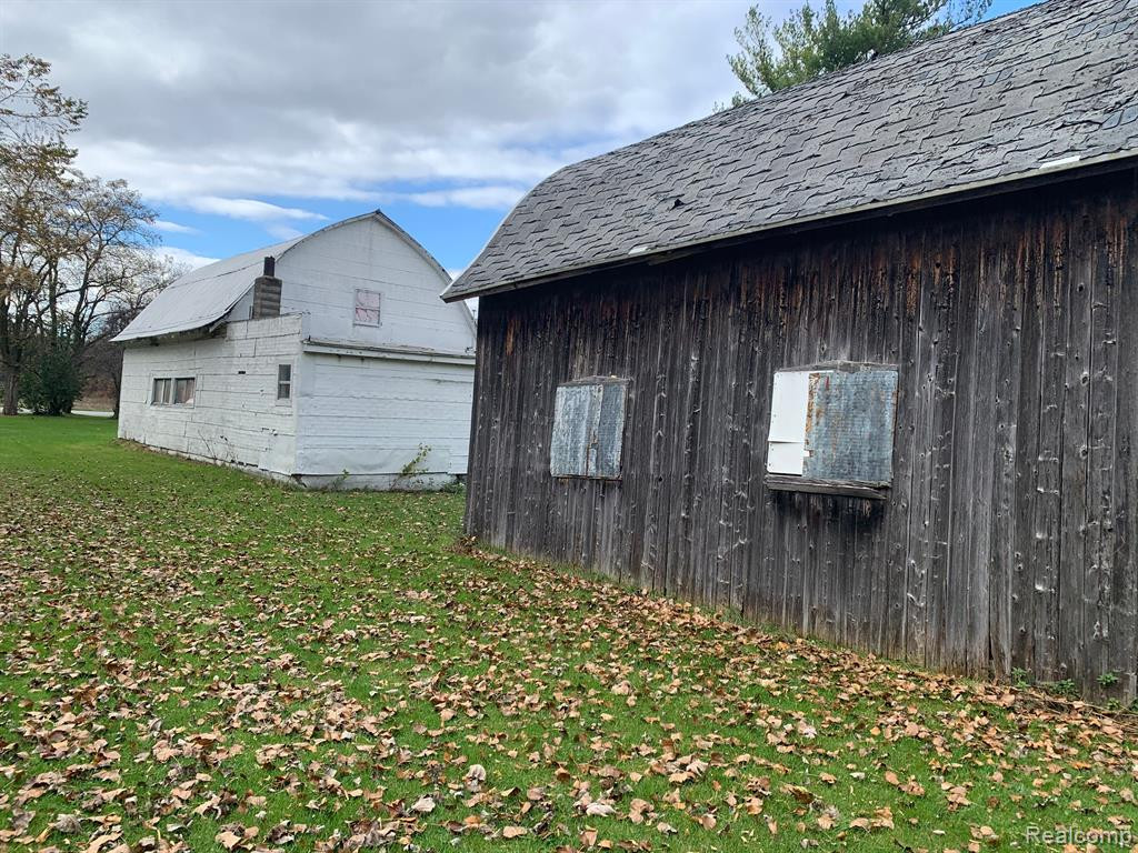 10365 EAST Road, Burt, MI 48417 — Photo 45