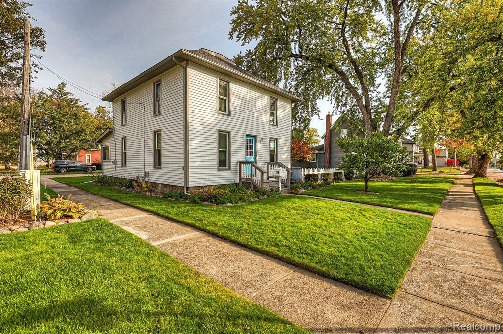 246 W FLINT Street, Lake Orion, MI 48362 — Photo 3