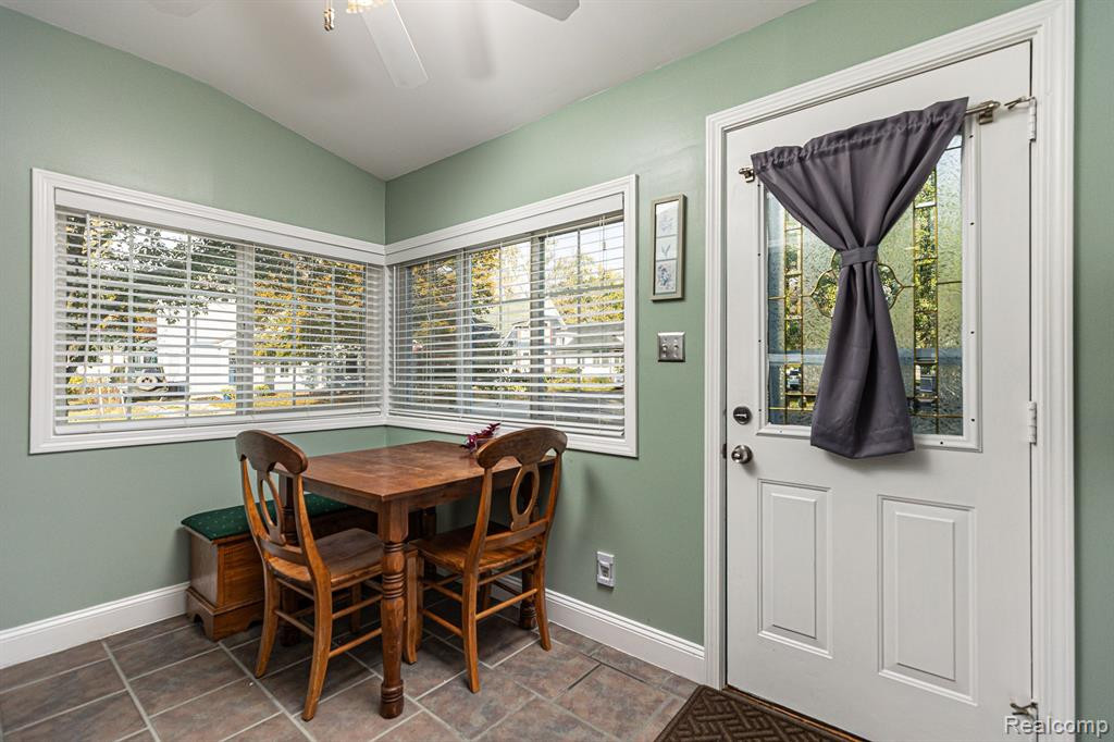 246 W FLINT Street, Lake Orion, MI 48362 — Photo 11
