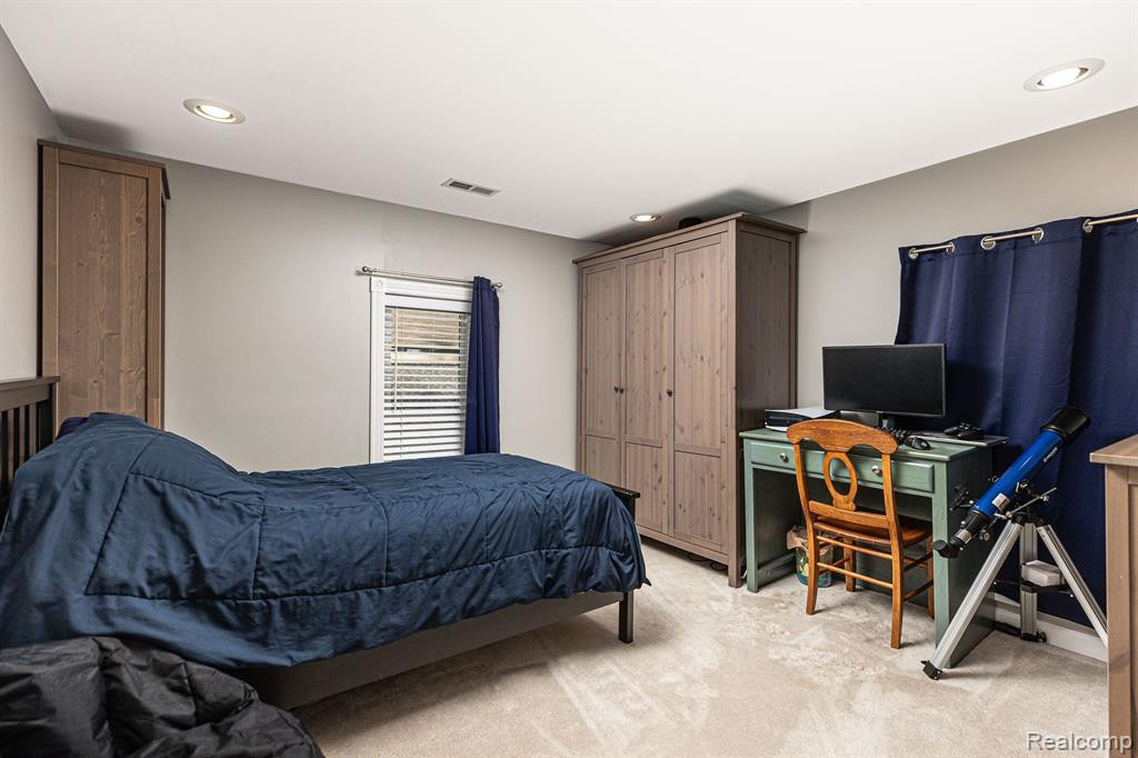 246 W FLINT Street, Lake Orion, MI 48362 — Photo 15