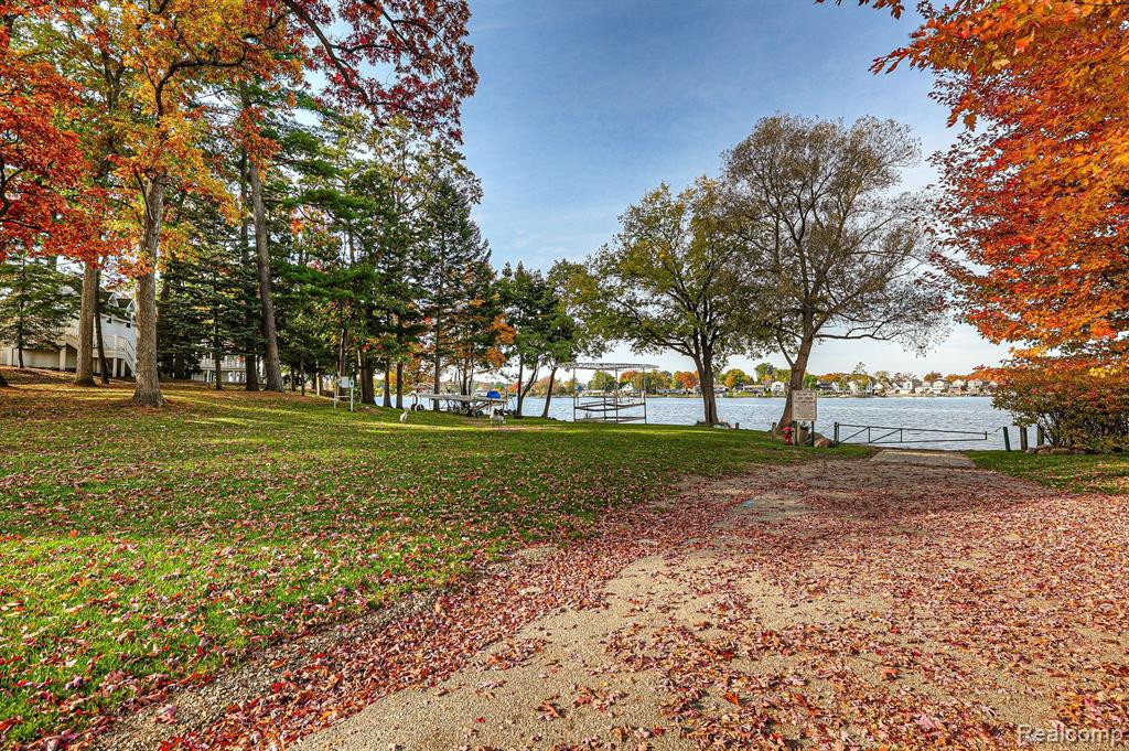 246 W FLINT Street, Lake Orion, MI 48362 — Photo 26