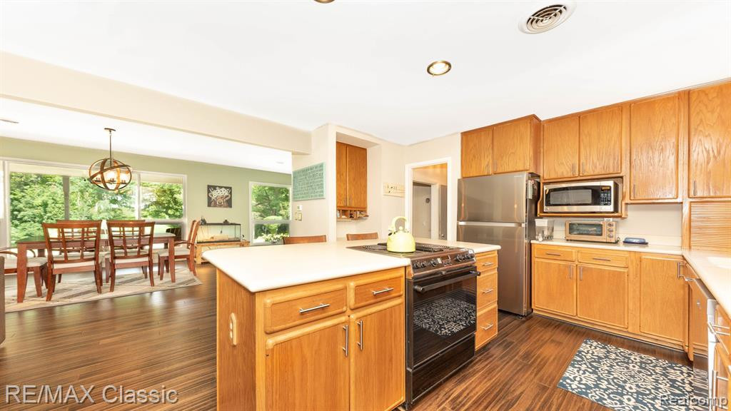 50917 MURRAY HILL Drive, Canton, MI 48187 — Photo 20
