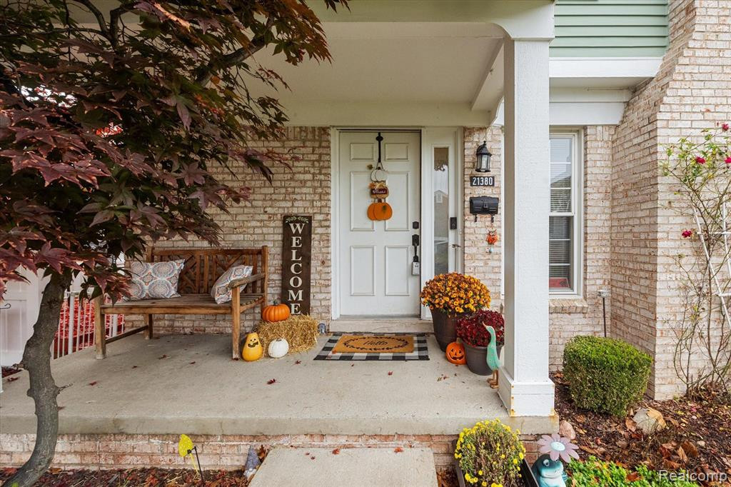 21380 E GLEN HAVEN Circle, 243, Northville, MI 48167 — Photo 4