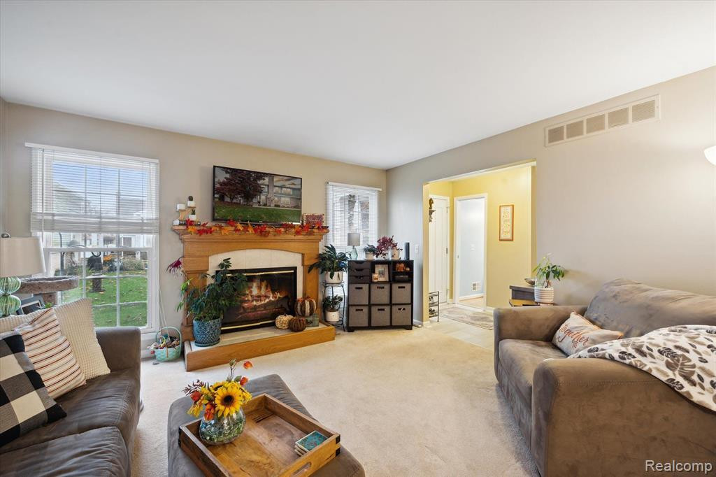 21380 E GLEN HAVEN Circle, 243, Northville, MI 48167 — Photo 7