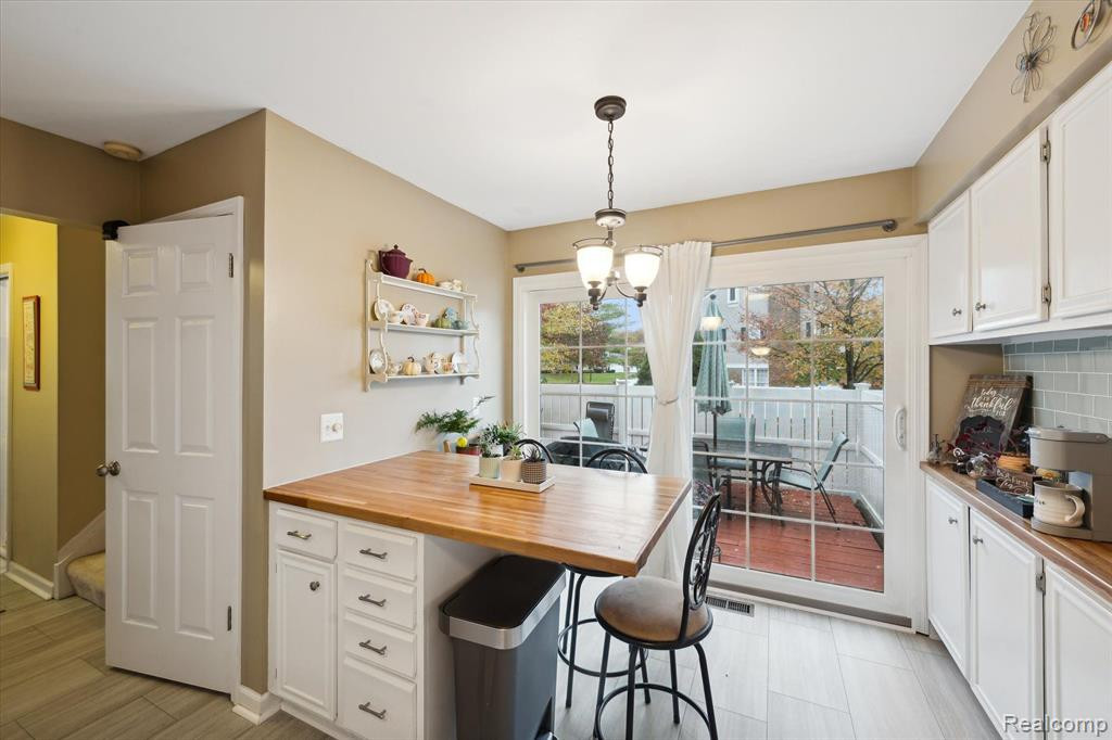 21380 E GLEN HAVEN Circle, 243, Northville, MI 48167 — Photo 13