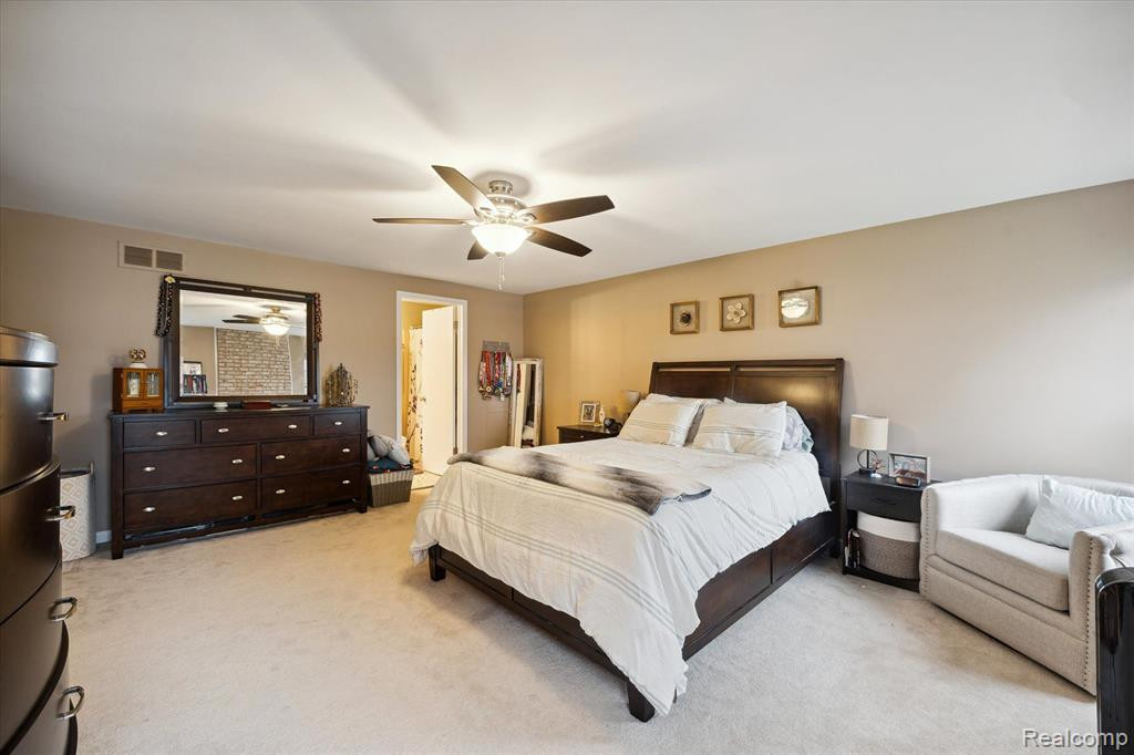 21380 E GLEN HAVEN Circle, 243, Northville, MI 48167 — Photo 21