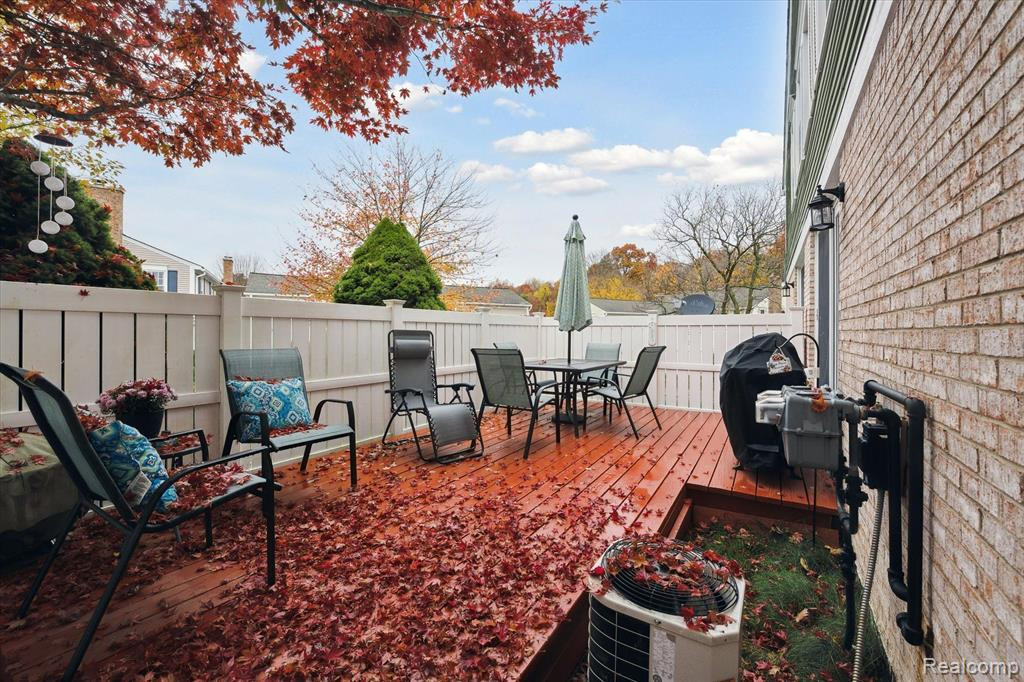 21380 E GLEN HAVEN Circle, 243, Northville, MI 48167 — Photo 27