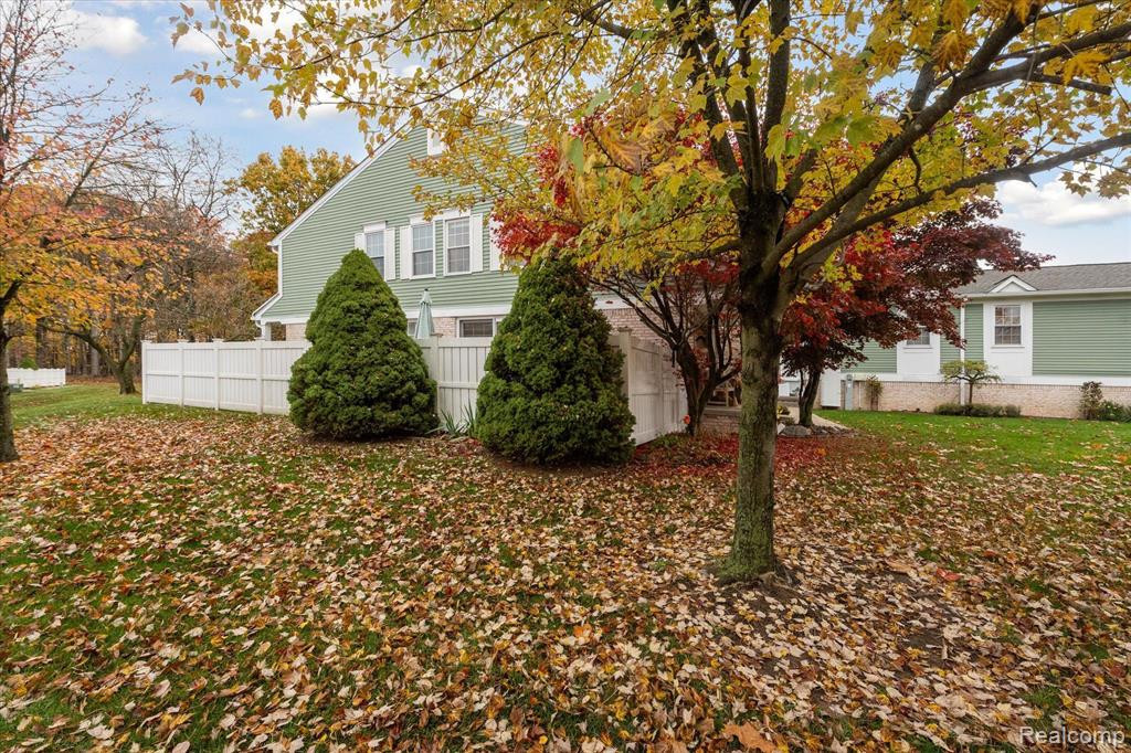 21380 E GLEN HAVEN Circle, 243, Northville, MI 48167 — Photo 29