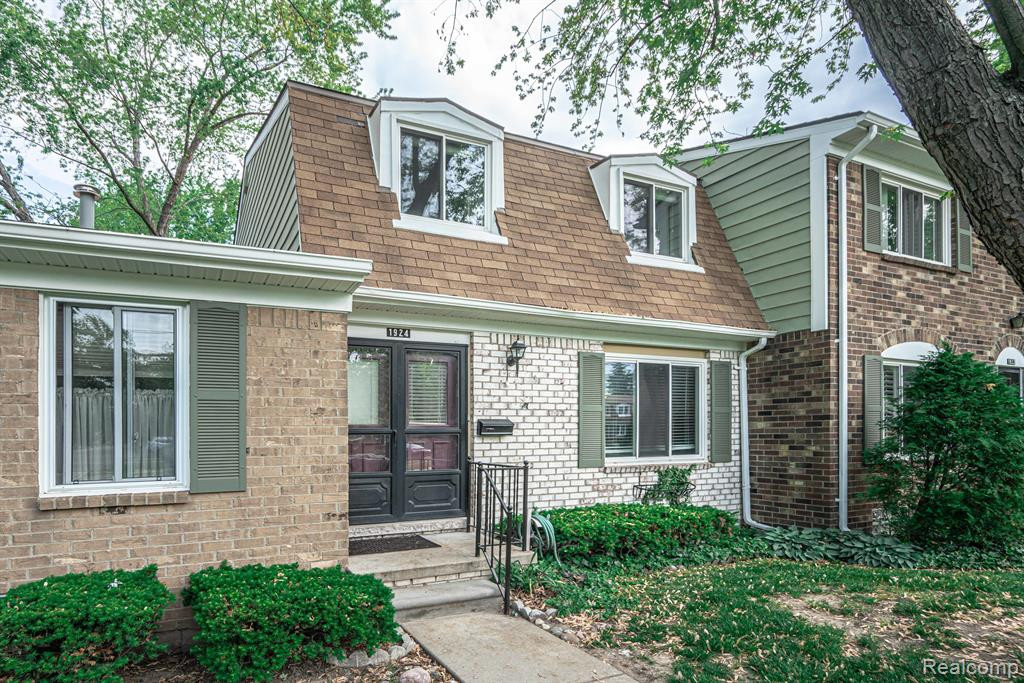 1924 TORQUAY Avenue, Royal Oak, MI 48073 — Photo 3
