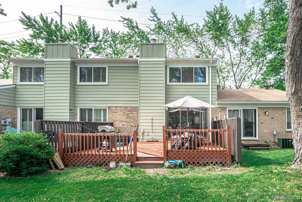 1924 TORQUAY Avenue, Royal Oak, MI 48073 — Photo 7