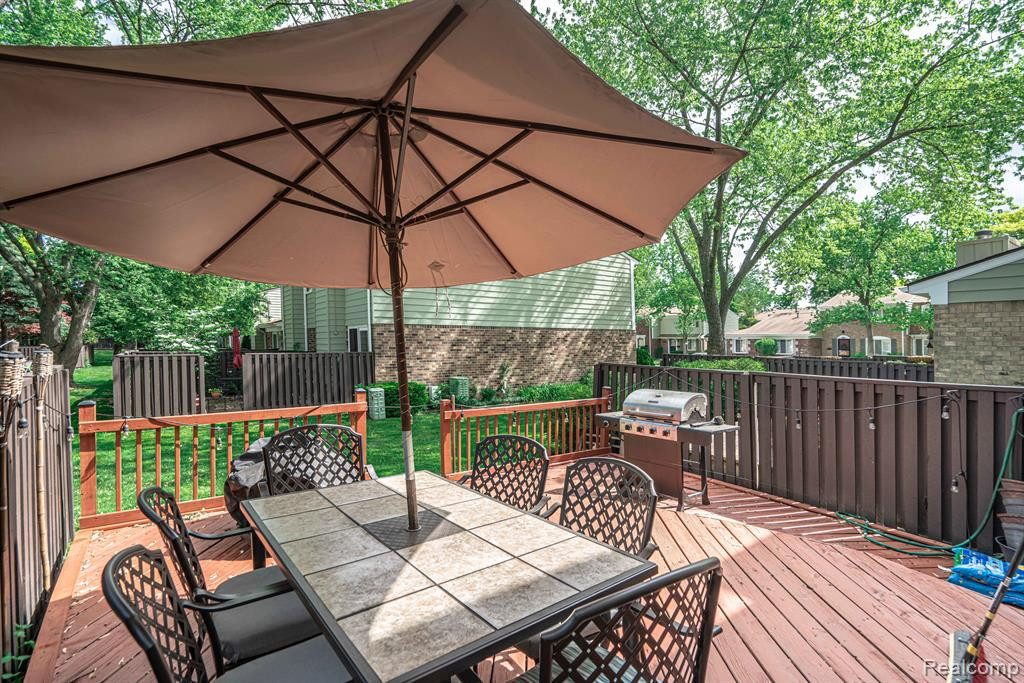 1924 TORQUAY Avenue, Royal Oak, MI 48073 — Photo 8