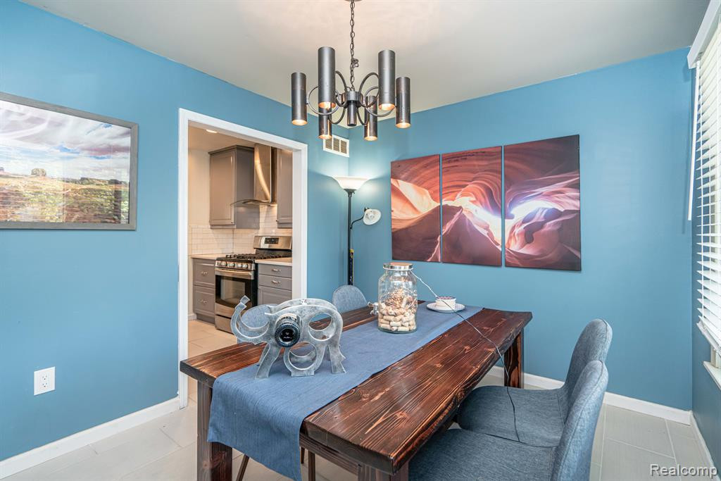 1924 TORQUAY Avenue, Royal Oak, MI 48073 — Photo 13