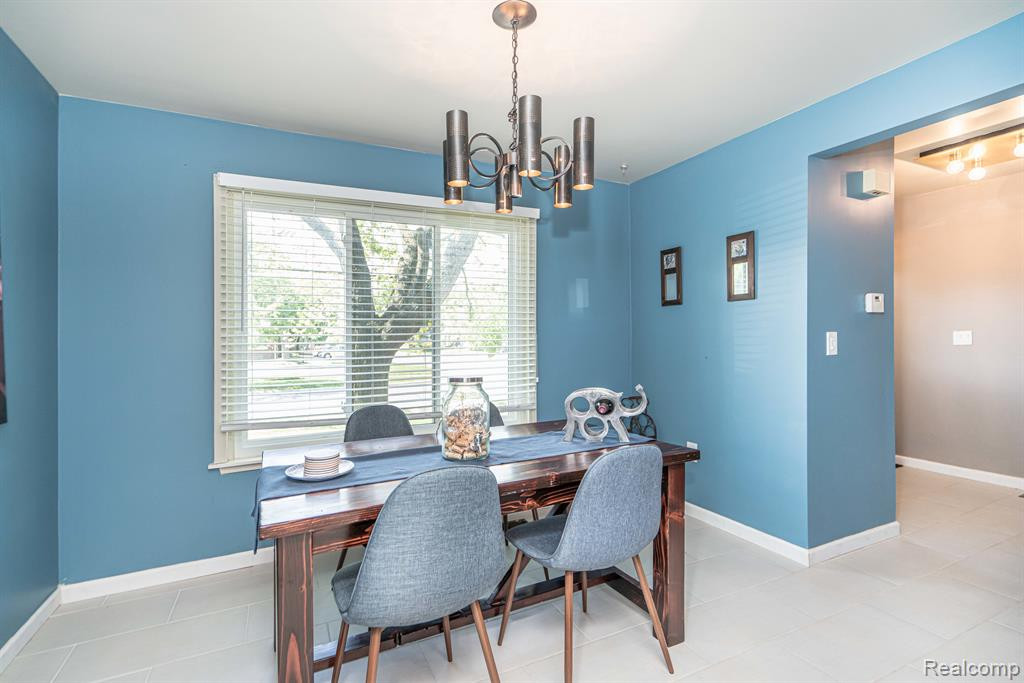 1924 TORQUAY Avenue, Royal Oak, MI 48073 — Photo 15