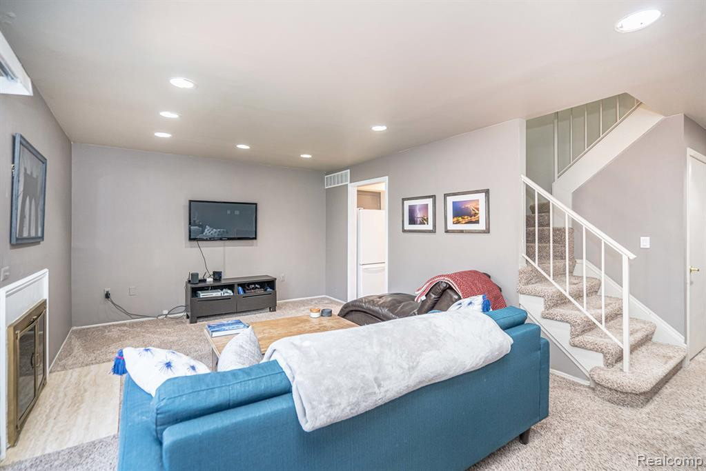 1924 TORQUAY Avenue, Royal Oak, MI 48073 — Photo 22