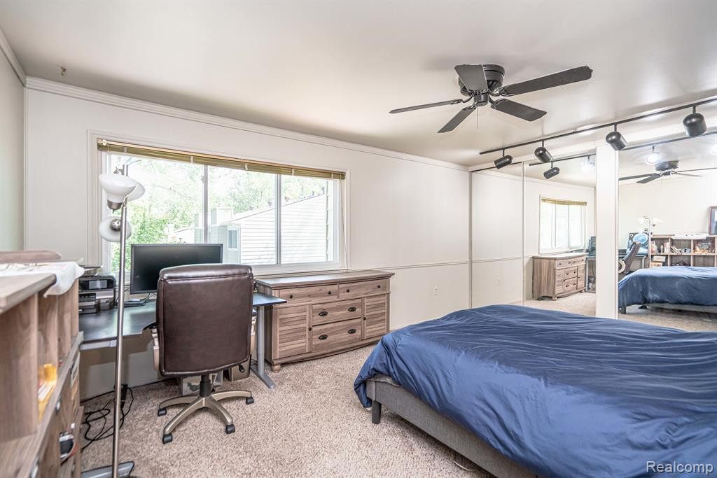 1924 TORQUAY Avenue, Royal Oak, MI 48073 — Photo 35