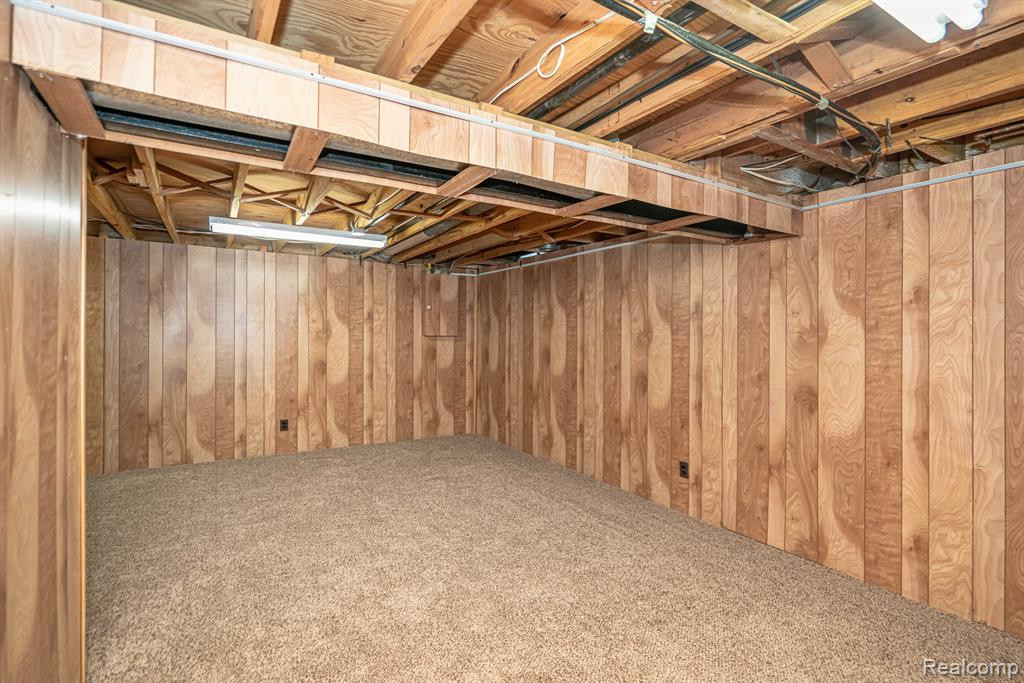 1924 TORQUAY Avenue, Royal Oak, MI 48073 — Photo 44