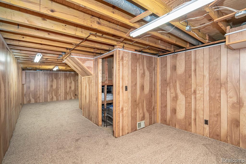 1924 TORQUAY Avenue, Royal Oak, MI 48073 — Photo 47