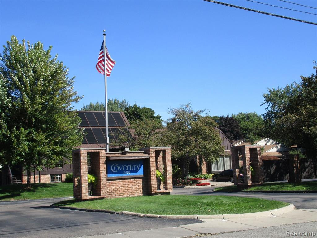 1924 TORQUAY Avenue, Royal Oak, MI 48073 — Photo 59