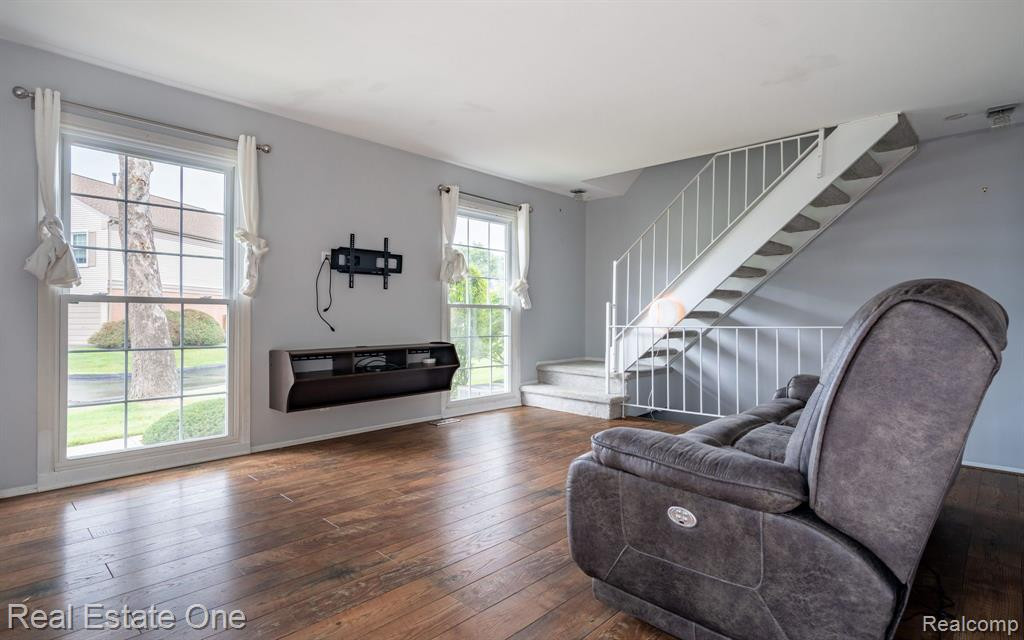 23675 STONEHENGE Boulevard, Novi, MI — Photo 6
