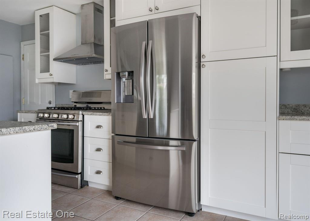 23675 STONEHENGE Boulevard, Novi, MI — Photo 13
