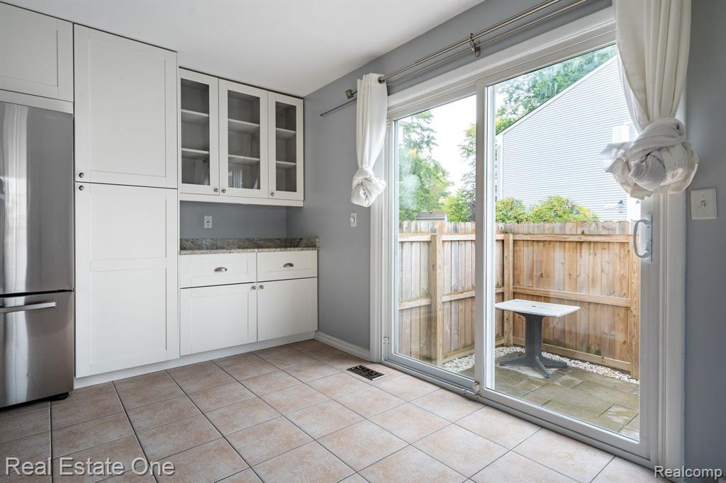 23675 STONEHENGE Boulevard, Novi, MI — Photo 15