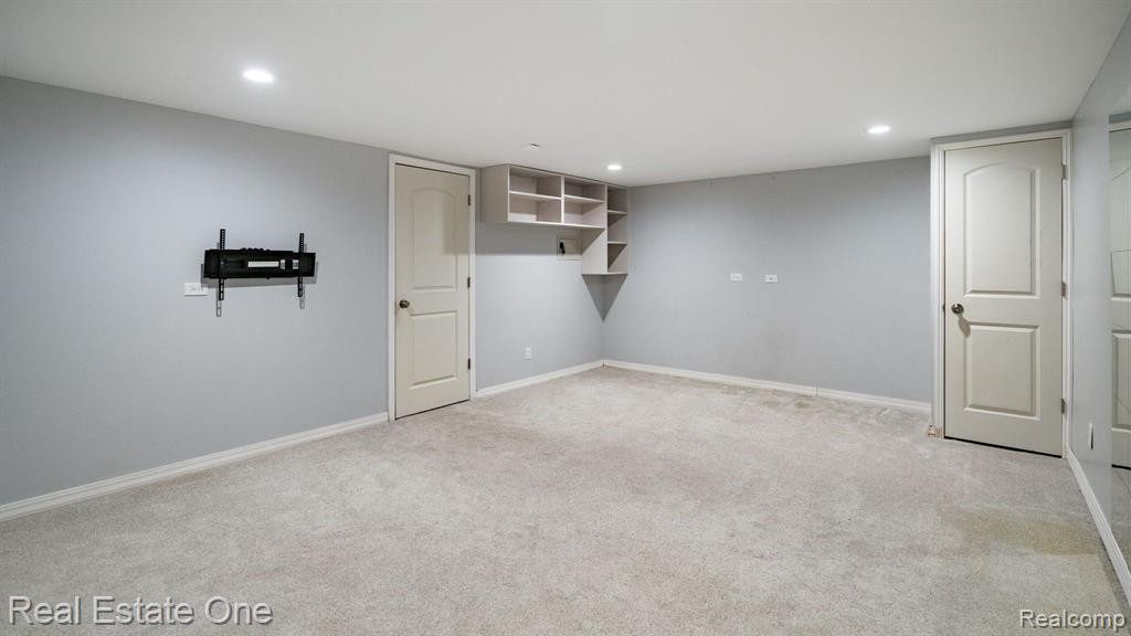 23675 STONEHENGE Boulevard, Novi, MI — Photo 22