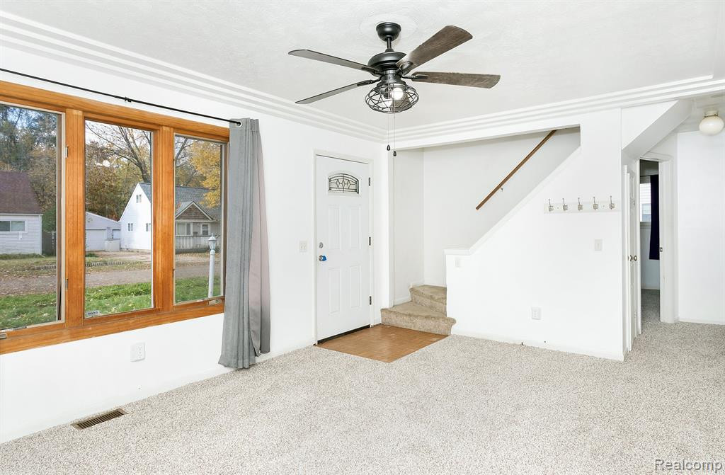 631 WOODLAWN Avenue, Ypsilanti, MI 48198 — Photo 4