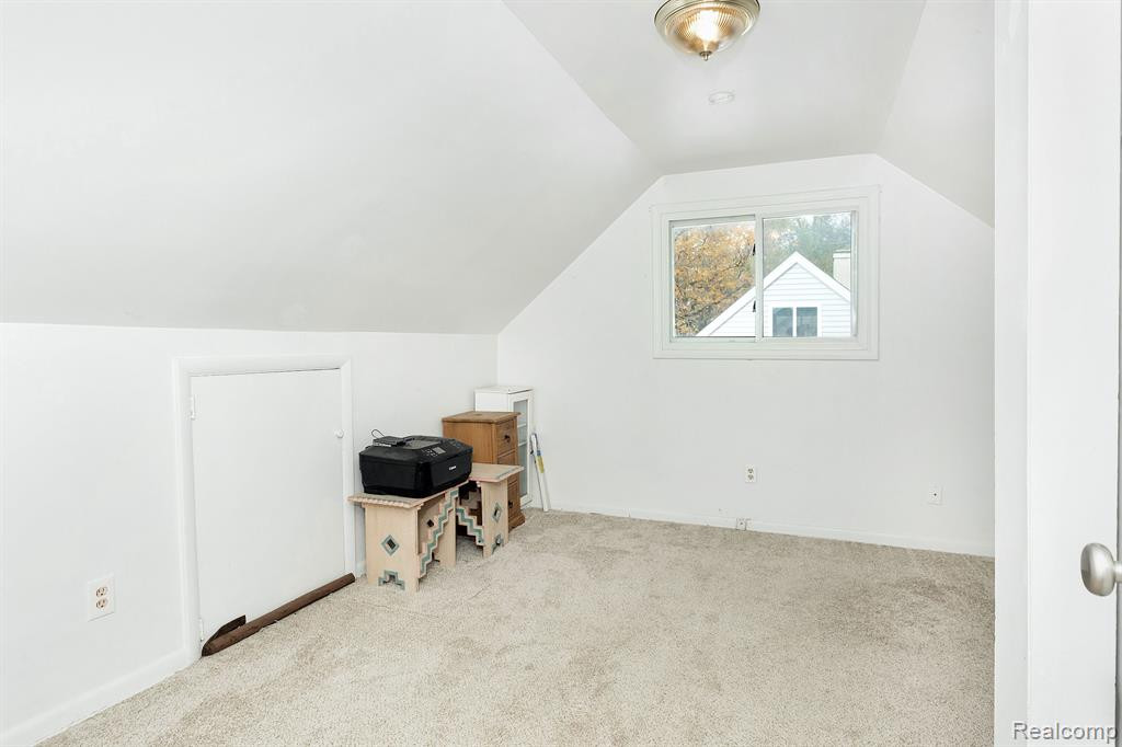 631 WOODLAWN Avenue, Ypsilanti, MI 48198 — Photo 16