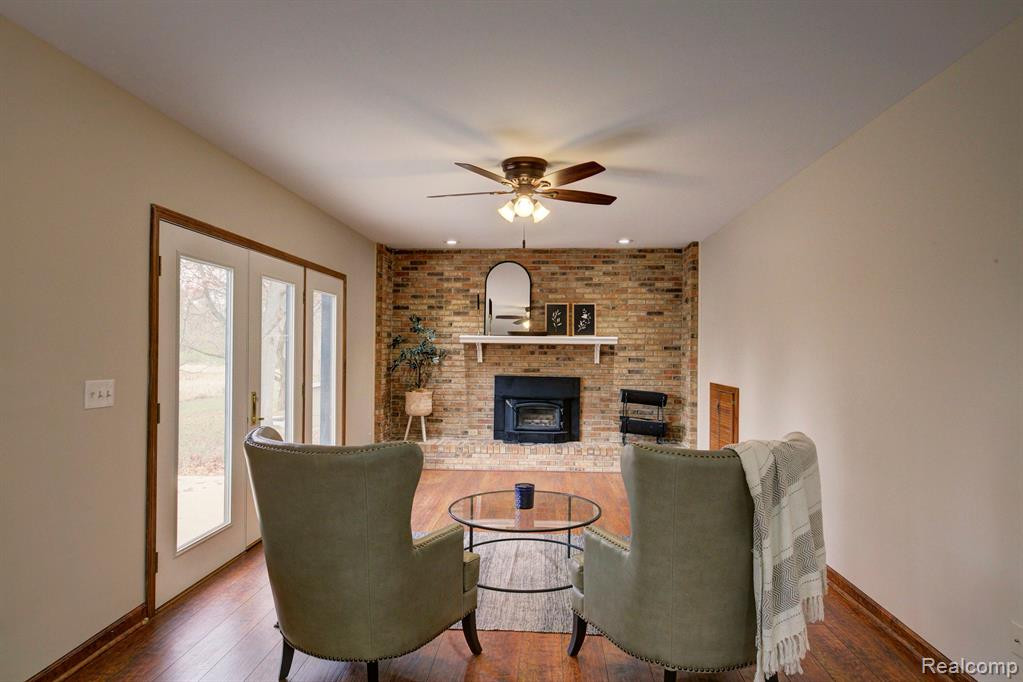 9934 DALEVIEW Drive, South Lyon, MI 48178 — Photo 19