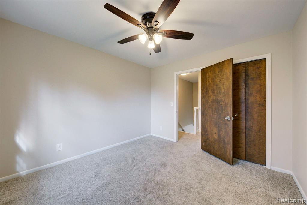 9934 DALEVIEW Drive, South Lyon, MI 48178 — Photo 29
