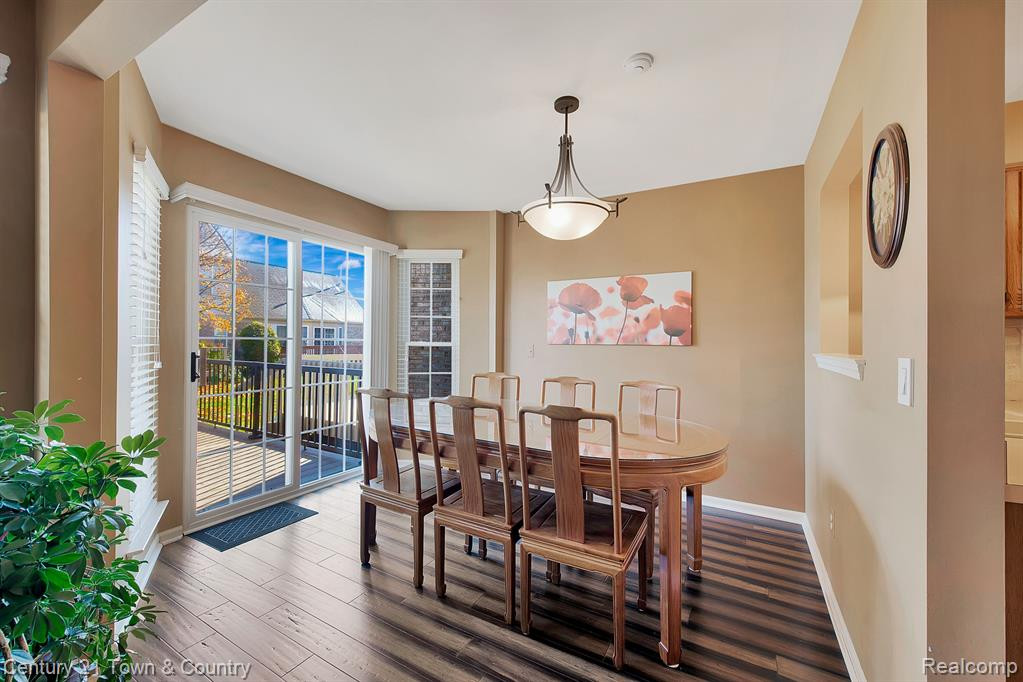 4231 HUNTERS Circle W, Canton, MI 48188 — Photo 6