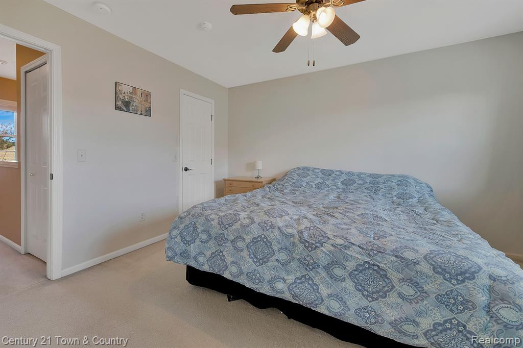 4231 HUNTERS Circle W, Canton, MI 48188 — Photo 16