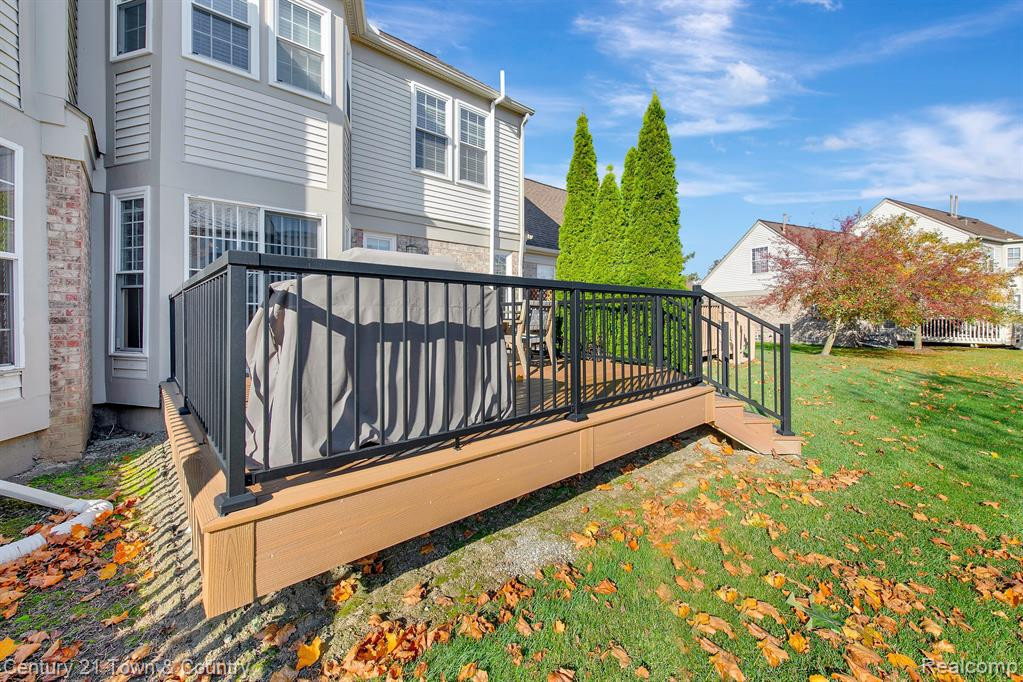 4231 HUNTERS Circle W, Canton, MI 48188 — Photo 23