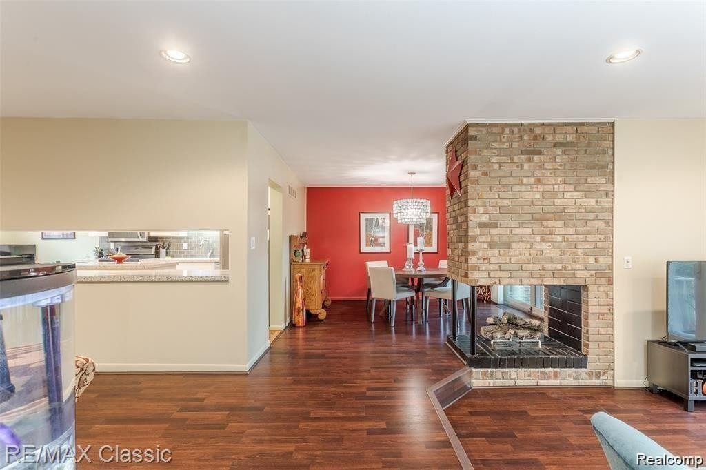 6912 PEBBLECREEK WOODS Drive, West Bloomfield, MI — Photo 6