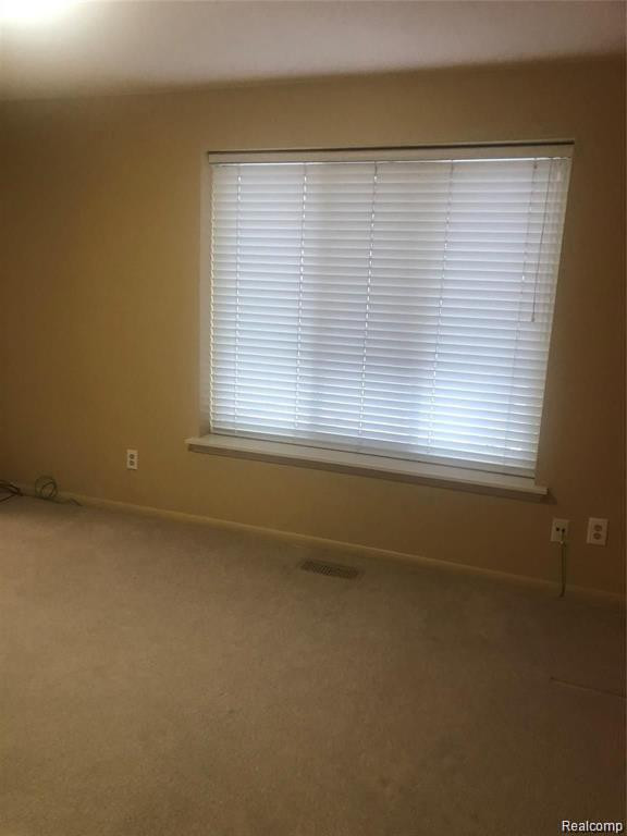 6912 PEBBLECREEK WOODS Drive, West Bloomfield, MI — Photo 13