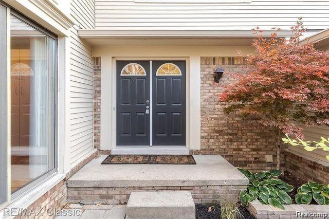 6912 PEBBLECREEK WOODS Drive, West Bloomfield, MI — Photo 15