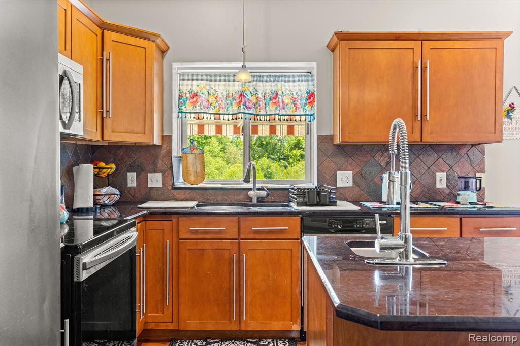 7764 PIETRASIUK, Ypsilanti, MI 48197 — Photo 18