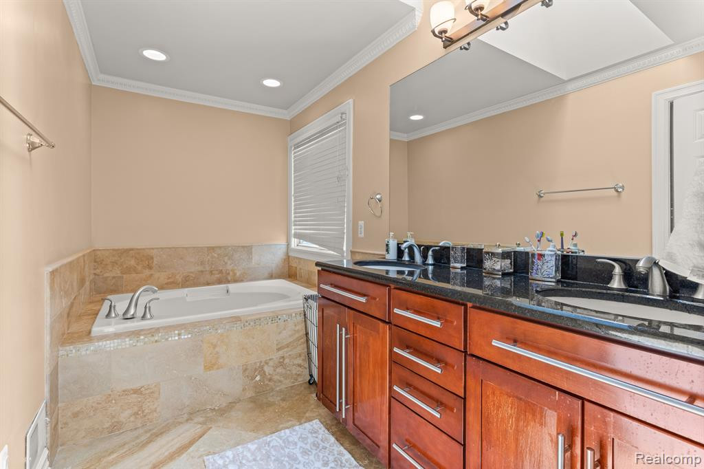7764 PIETRASIUK, Ypsilanti, MI 48197 — Photo 28