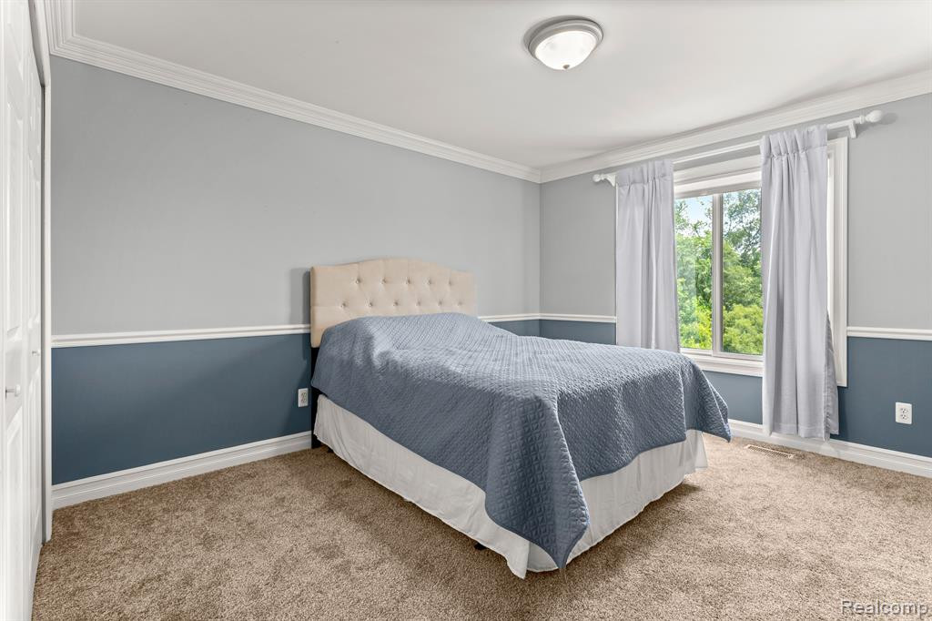 7764 PIETRASIUK, Ypsilanti, MI 48197 — Photo 32