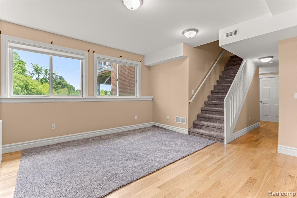 7764 PIETRASIUK, Ypsilanti, MI 48197 — Photo 35
