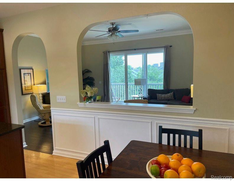 2932 N KNIGHTSBRIDGE Circle, Ann Arbor, MI 48105 — Photo 12