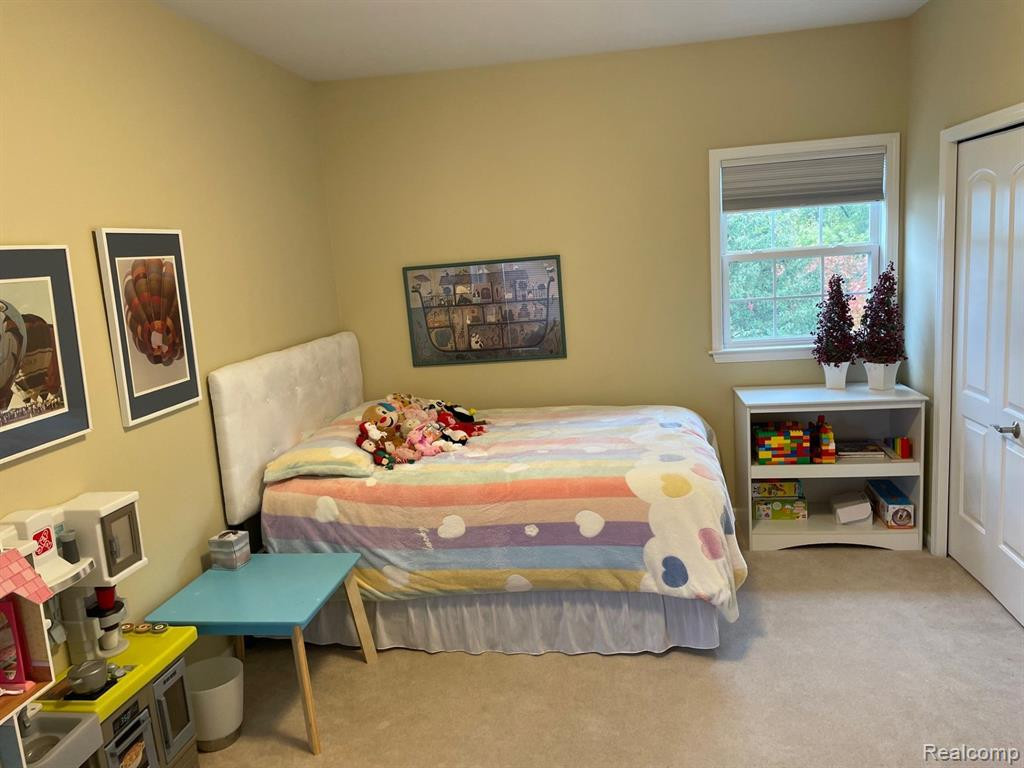 2932 N KNIGHTSBRIDGE Circle, Ann Arbor, MI 48105 — Photo 28