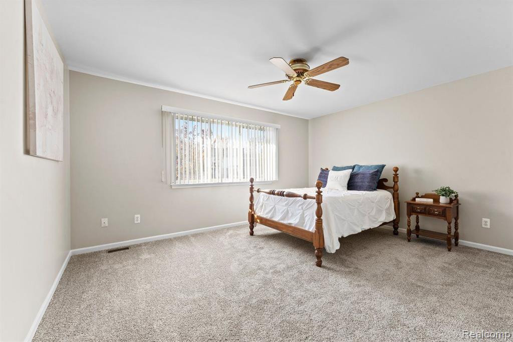 9110 CELESTINE Drive, Belleville, MI 48111 — Photo 21