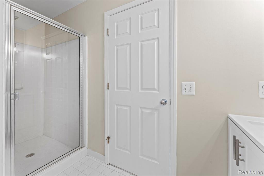 9110 CELESTINE Drive, Belleville, MI 48111 — Photo 24