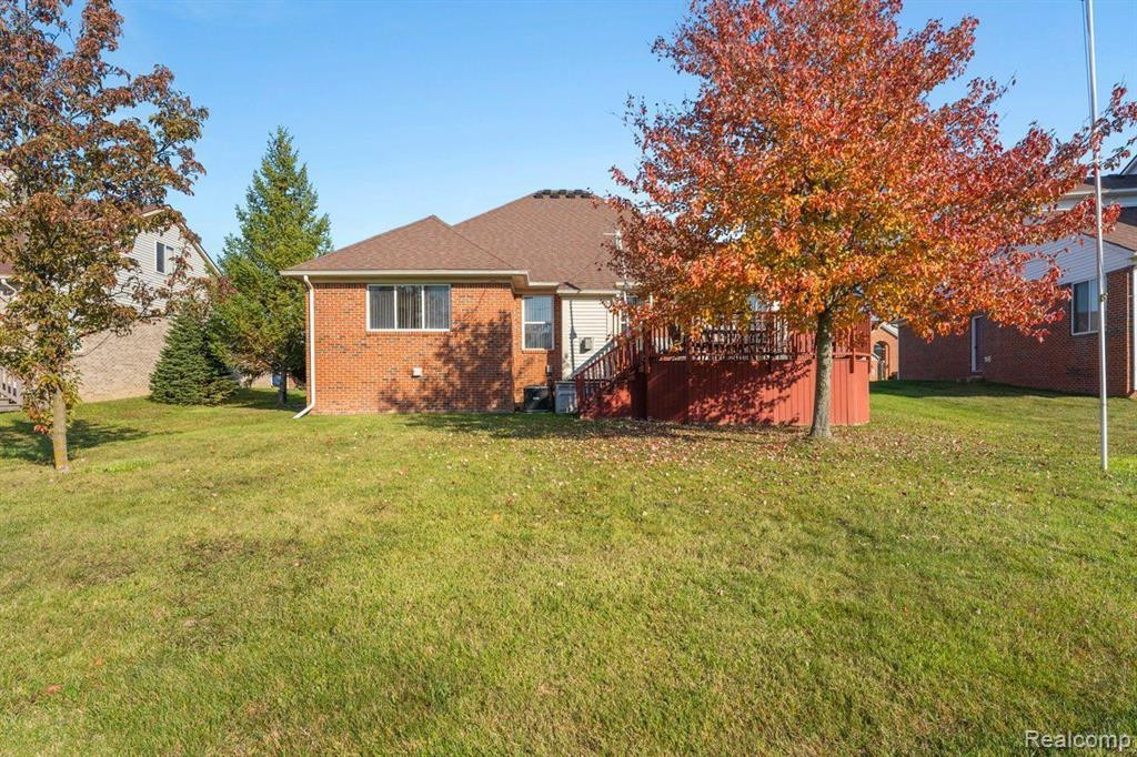 9110 CELESTINE Drive, Belleville, MI 48111 — Photo 29