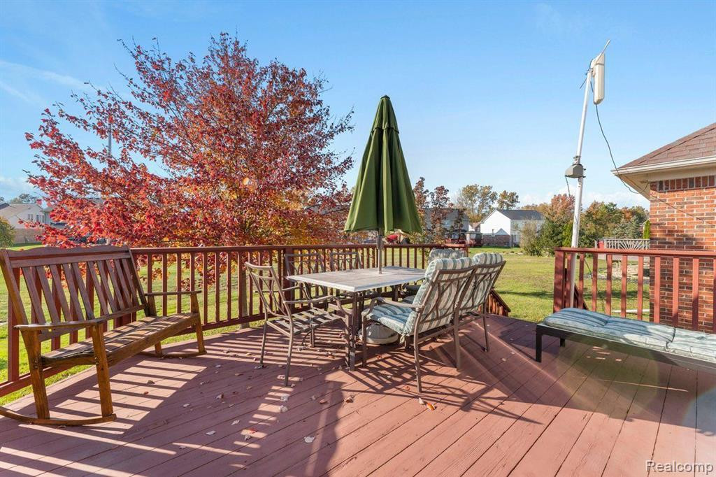 9110 CELESTINE Drive, Belleville, MI 48111 — Photo 31
