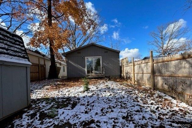 732 N CONKLIN Road, Lake Orion, MI 48362 — Photo 3