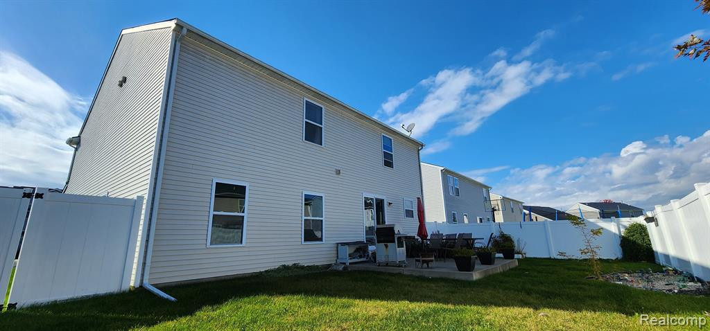 8417 WALNUT Hill, Dexter, MI 48130 — Photo 3